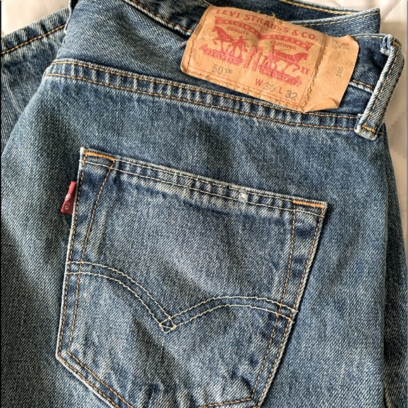 Men’s Levi’s 501 Jeans - Picture 3 of 3